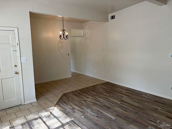 4th image of 4518 Deauville Way