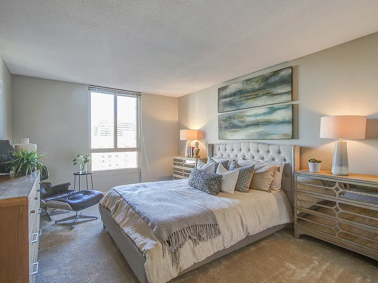 4450 S Park Ave — Photo 11