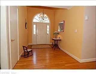 1st image of 6065 Newport Cres