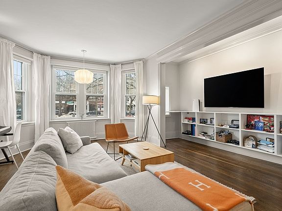 2nd image of 1407 Beacon St APT 4