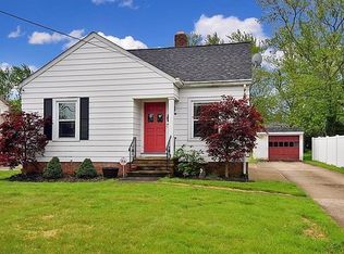 5668 Wellington Rd, Lyndhurst, OH 44124