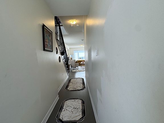 3rd image of 61 Valleybrook Rd