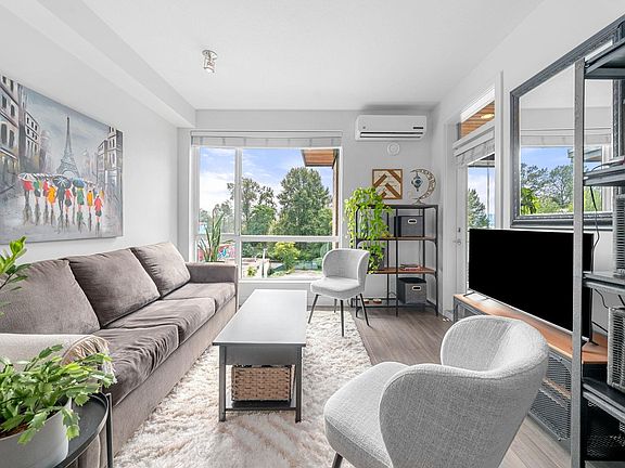 2nd image of 719 W 3rd St #412