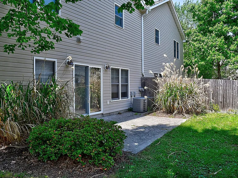 2224 W Berrie Cir — Photo 44