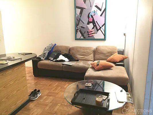 Rented by City Connections Realty | media 29