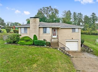 1349 Beach Dr, Monongahela, PA