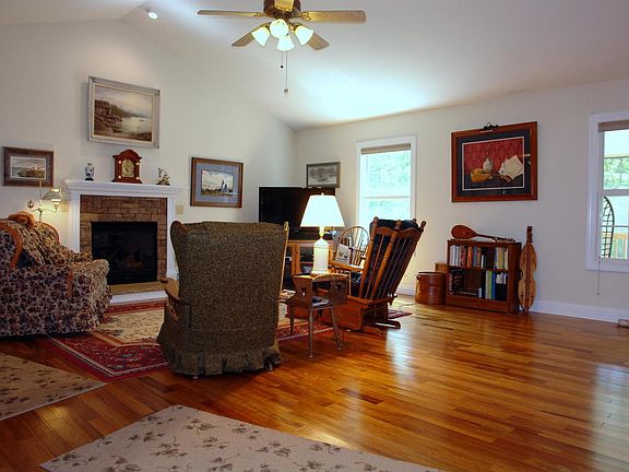2nd image of 3030 Pomo Cir
