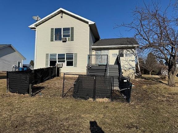2nd image of 115 Heather Ln