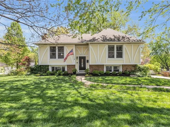 517 S Franklin St, Raymore, MO 64083