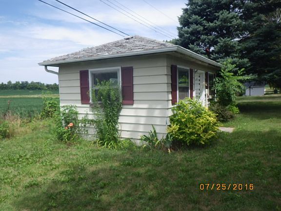 2nd image of 206 Orchard Ln