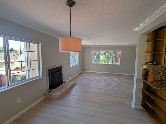 3rd image of 706 Appian Way