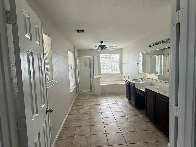 502 Constellation Dr — Photo 20