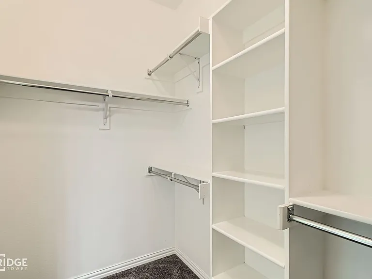 1349 Lake Crest Ln — Photo 15