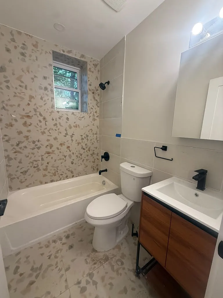 2 bed, $2,200 — Photo 3
