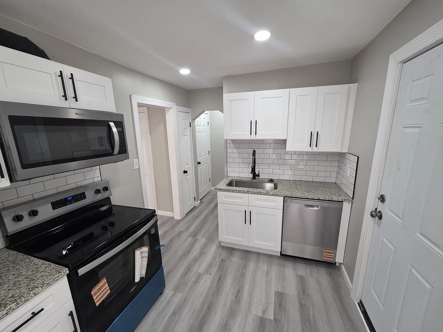 3 bed, 1.5 bath, 1130 sqft, $1,350 — Photo 3