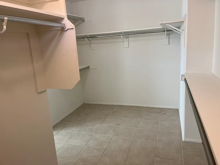 15464 Borges Dr — Photo 6