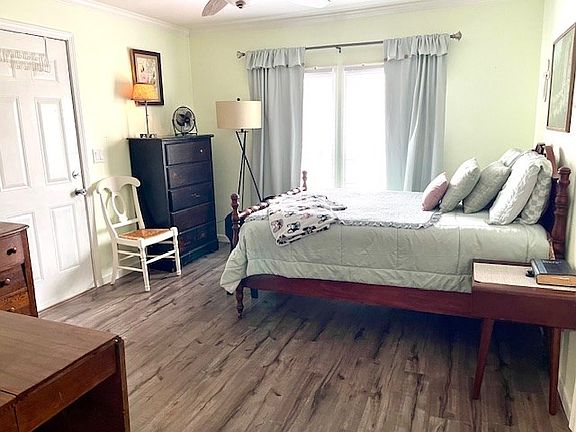 3rd image of 8665 Ilsley Rd