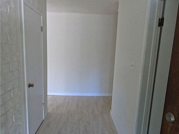 4th image of 1515 Belleau Rd