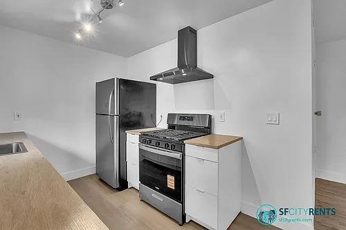 1540 Hudson St #203 Photo 1