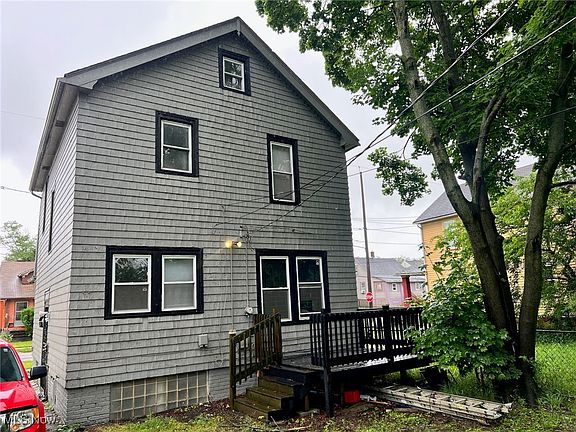 3rd image of 3966 E 121st St