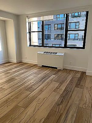 3rd image of 56 Warren St #8