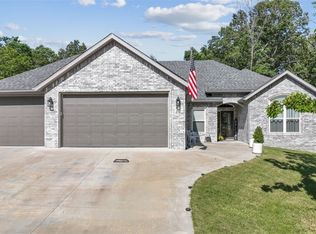 19 Ruthwell Dr, Bella Vista, AR 72715
