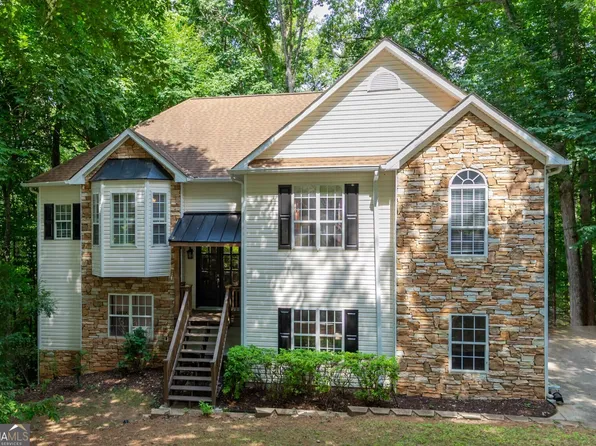 306 Cacique Ct, Woodstock, GA 30188