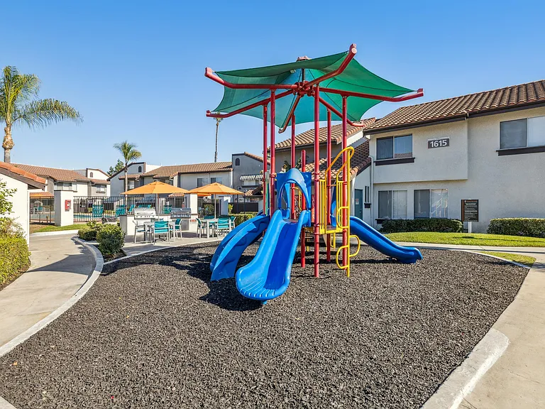 Portofino Townhomes — Photo 20