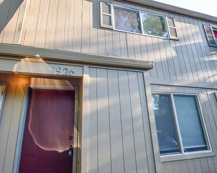1926 SW Hume Ct — Photo 11