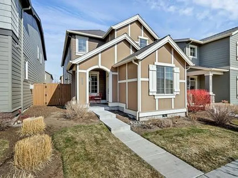 20774 NE Sierra Dr — Photo 1