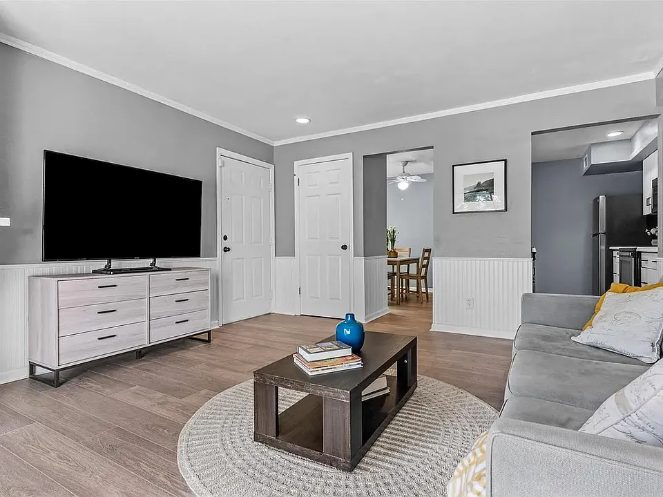 151 Del Verde Cir #2