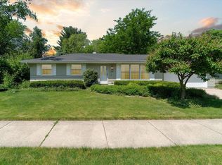 825 N Wright Rd, Janesville, WI 53546