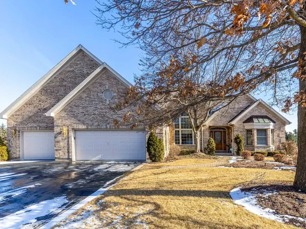 7100 Swallow Way, Cary, IL 60013