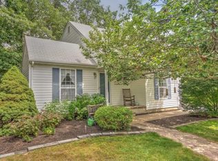16 Shelli Ter, Barnegat, NJ 08005