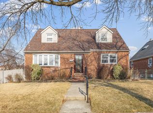 8405 246th St, Bellerose, NY 11426