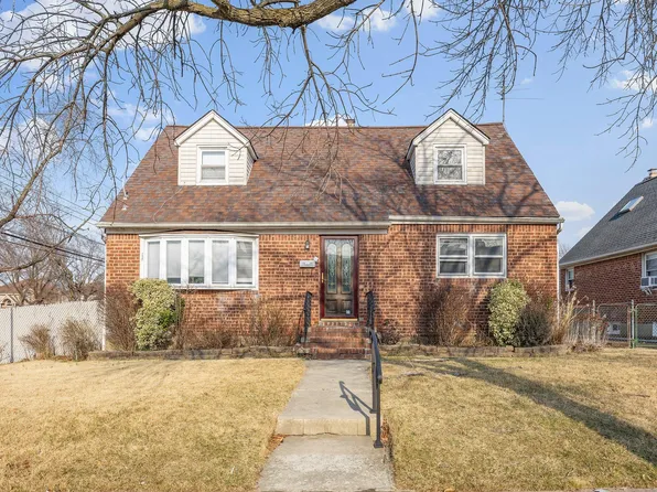 8405 246th Street, Bellerose, NY 11426