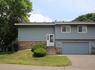 3708 York Cir, Woodbury, MN 55125