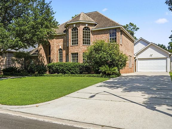 3rd image of 25714 Lake Lawn Dr