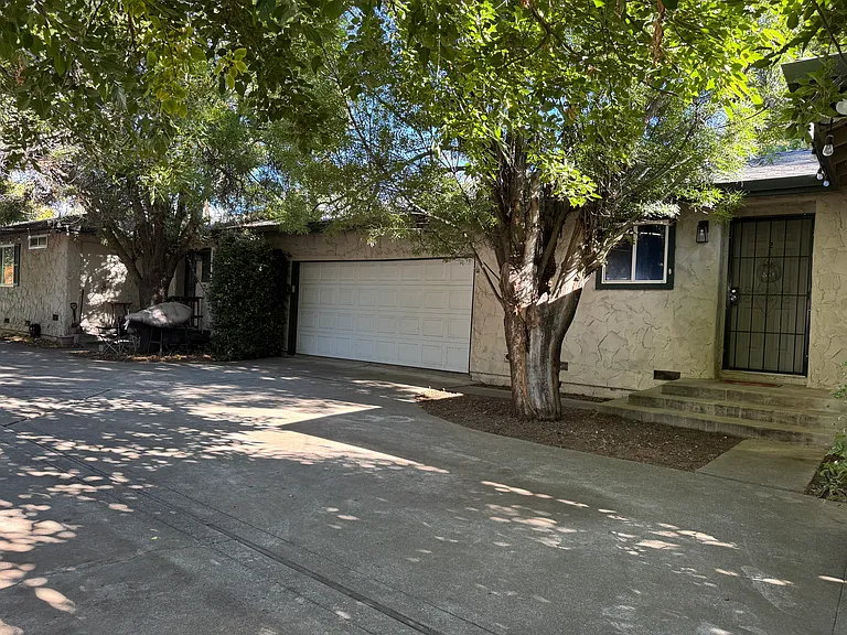 1022 Linden St #2 — Photo 13