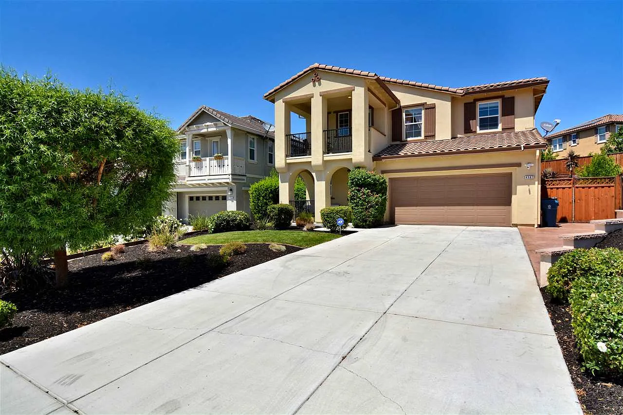 4587 Donegal Way photo 1