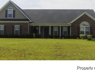 1938 Lioncoward Dr, Fayetteville, NC 28314
