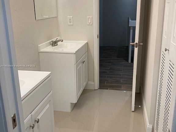5th image of 8212 NW 8th St #1