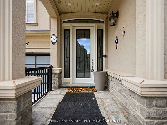 3rd image of 567 Bridgeview Rd