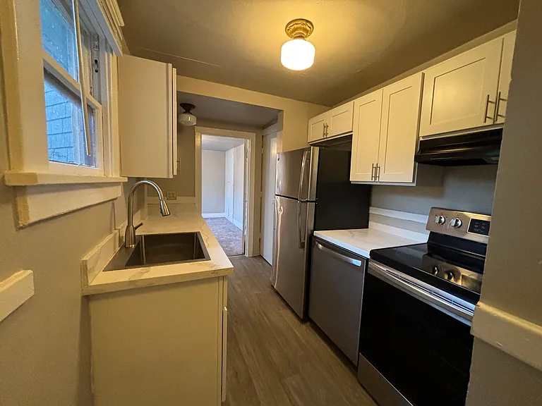 716 N J St #D — Photo 8