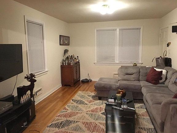 5th image of 3516 Floyd Ave APT A