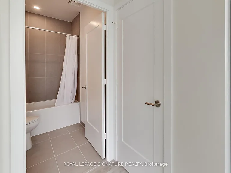 25 Cordova Ave #Penthouse 04 — Photo 22
