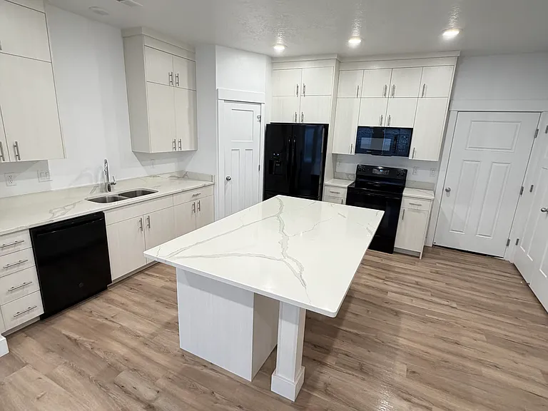 2736 E Kistler Aly — Photo 13