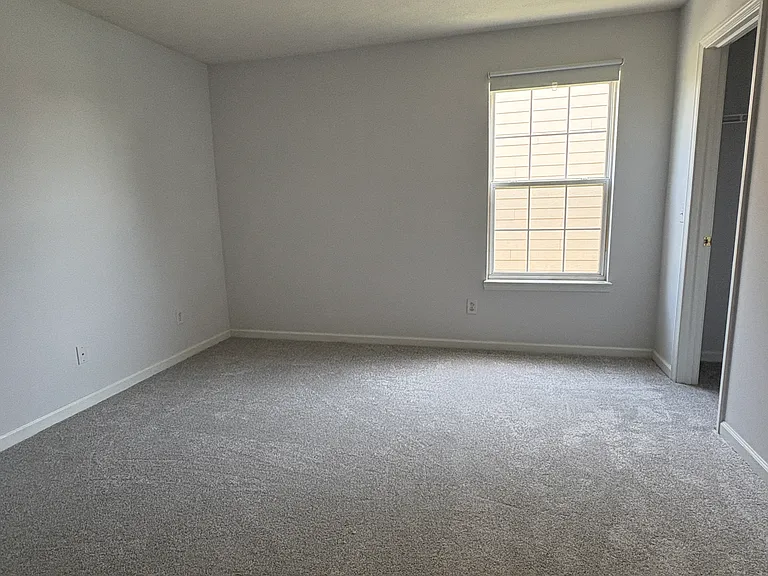 3479 Burlingame Blvd — Photo 15
