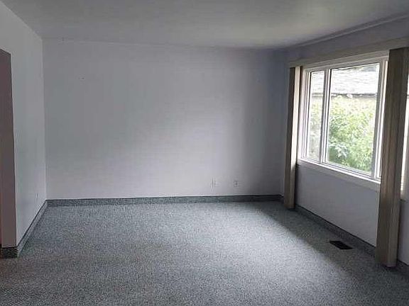5th image of 118 E Dorin Dr