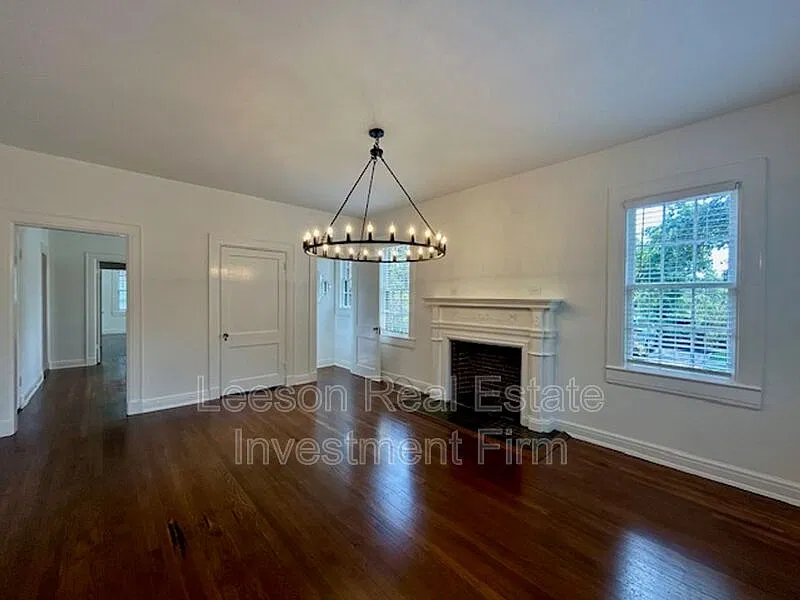 1 bed, 1.0 bath, 1200 sqft, $1,200 — Photo 2